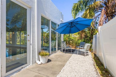 House in Sarasota, Florida 3 bedrooms, 159.05 sq.m. № 1578247 - photo 21