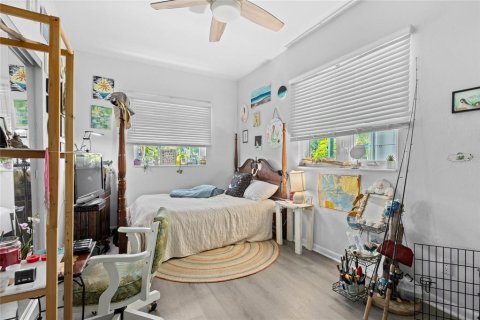 House in Sarasota, Florida 3 bedrooms, 159.05 sq.m. № 1578247 - photo 18