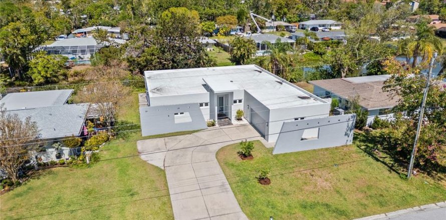 House in Sarasota, Florida 3 bedrooms, 159.05 sq.m. № 1578247