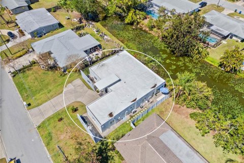 House in Sarasota, Florida 3 bedrooms, 159.05 sq.m. № 1578247 - photo 20