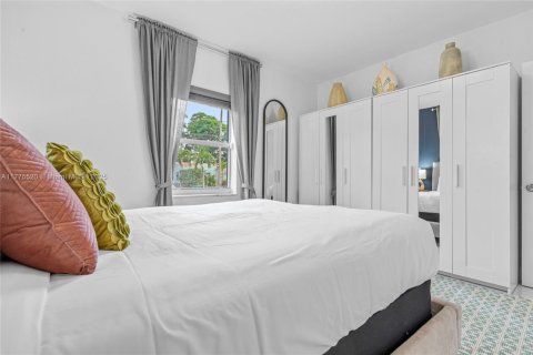 Casa en alquiler en Miami, Florida, 3 dormitorios, 119.57 m2 № 1938092 - foto 20