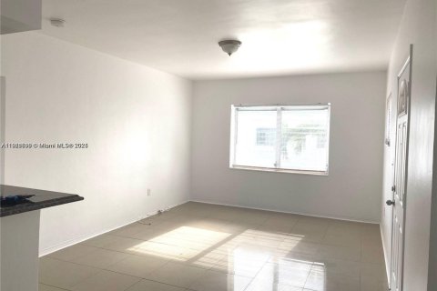 Condo in Miami Beach, Florida, 1 bedroom  № 1970713 - photo 6