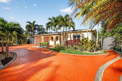 Casa en venta en Fort Lauderdale, Florida, 3 dormitorios, 195.75 m2 № 2175963 - foto 8