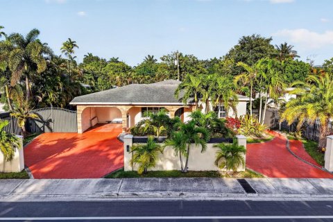 Casa en venta en Fort Lauderdale, Florida, 3 dormitorios, 195.75 m2 № 2175963 - foto 3