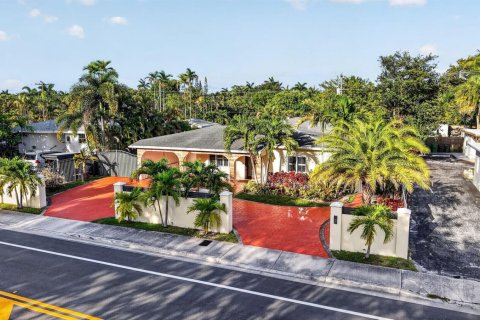 Casa en venta en Fort Lauderdale, Florida, 3 dormitorios, 195.75 m2 № 2175963 - foto 4