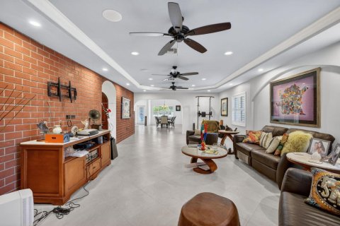 Casa en venta en Fort Lauderdale, Florida, 3 dormitorios, 195.75 m2 № 2175963 - foto 19