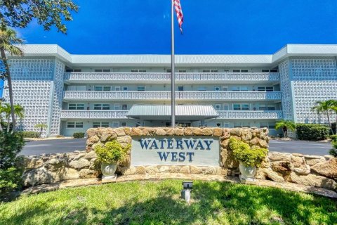 Condominio en venta en New Smyrna Beach, Florida, 1 dormitorio, 69.86 m2 № 1562545 - foto 1