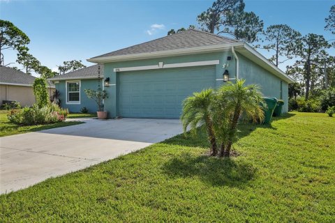 Villa ou maison à vendre à Port Charlotte, Floride: 4 chambres, 161 m2 № 2315315 - photo 2