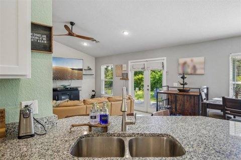 Villa ou maison à vendre à Port Charlotte, Floride: 4 chambres, 161 m2 № 2315315 - photo 17