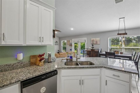 Villa ou maison à vendre à Port Charlotte, Floride: 4 chambres, 161 m2 № 2315315 - photo 16