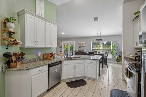 Villa ou maison à vendre à Port Charlotte, Floride: 4 chambres, 161 m2 № 2315315 - photo 12