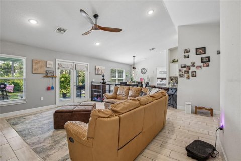 Villa ou maison à vendre à Port Charlotte, Floride: 4 chambres, 161 m2 № 2315315 - photo 8