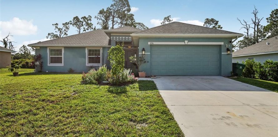Villa ou maison à Port Charlotte, Floride 4 chambres, 161 m2 № 2315315