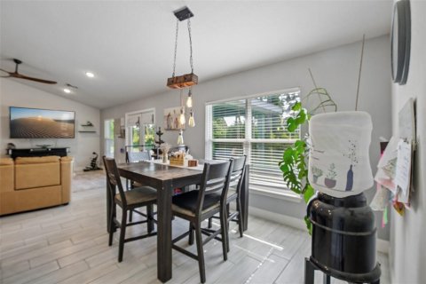 Villa ou maison à vendre à Port Charlotte, Floride: 4 chambres, 161 m2 № 2315315 - photo 10