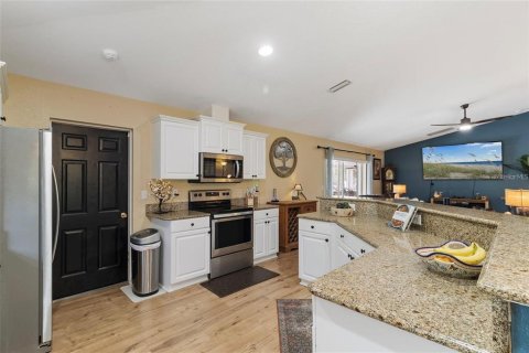 Casa en venta en North Port, Florida, 3 dormitorios, 165.09 m2 № 2143414 - foto 6
