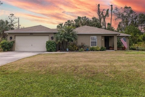 Casa en North Port, Florida 3 dormitorios, 165.09 m2 № 2143414