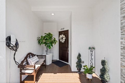 Adosado en venta en Miami, Florida, 3 dormitorios, 154.4 m2 № 1804340 - foto 6