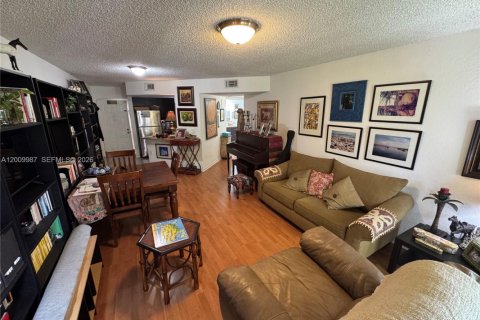 Condominio en venta en Doral, Florida, 1 dormitorio, 75.25 m2 № 2091112 - foto 21
