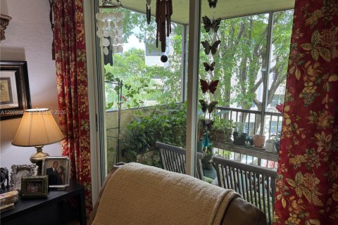 Condominio en venta en Doral, Florida, 1 dormitorio, 75.25 m2 № 2091112 - foto 19