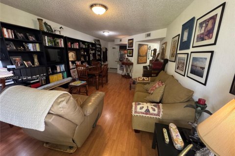 Condominio en venta en Doral, Florida, 1 dormitorio, 75.25 m2 № 2091112 - foto 22