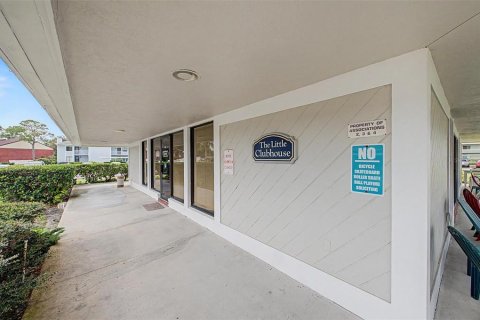 Condo in Oldsmar, Florida, 2 bedrooms № 2371227 - photo 15