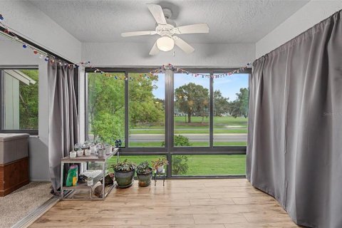 Condo in Oldsmar, Florida, 2 bedrooms № 2371227 - photo 12