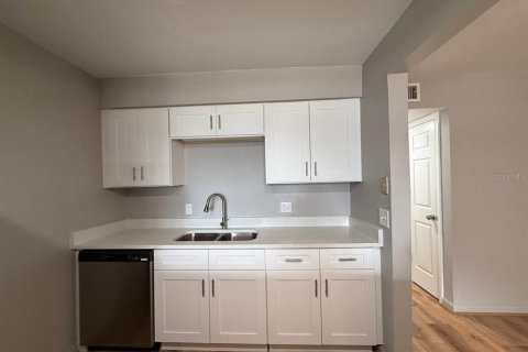 Condominio en alquiler en Tampa, Florida, 1 dormitorio, 70.61 m2 № 1809985 - foto 5