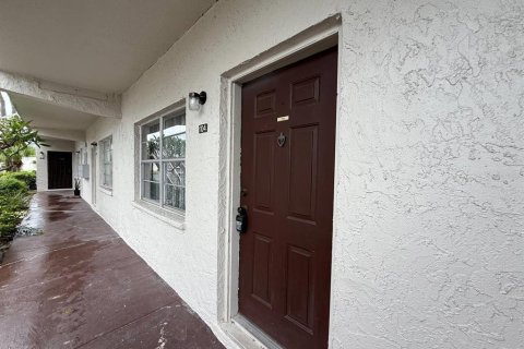 Condominio en alquiler en Tampa, Florida, 1 dormitorio, 70.61 m2 № 1809985 - foto 3