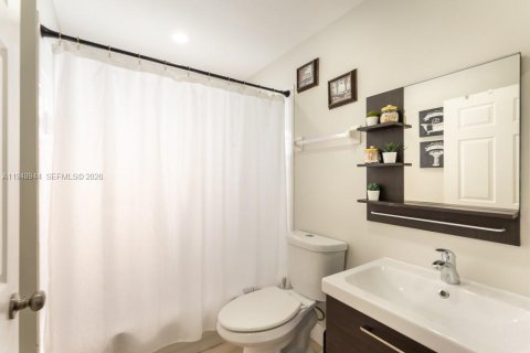 Villa ou maison à vendre à Miramar, Floride: 3 chambres, 168.62 m2 № 2004717 - photo 7