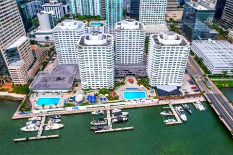 Copropriété à louer à Miami, Floride: 2 chambres, 91.97 m2 № 1921778 - photo 2