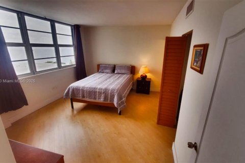 Copropriété à louer à Miami, Floride: 2 chambres, 91.97 m2 № 1921778 - photo 13