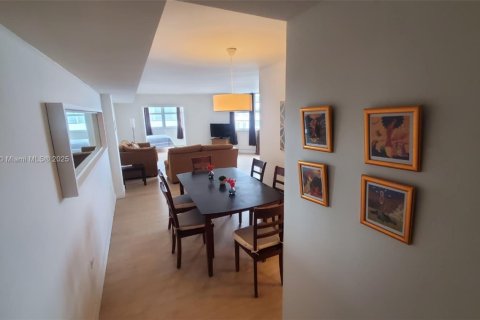 Copropriété à louer à Miami, Floride: 2 chambres, 91.97 m2 № 1921778 - photo 8