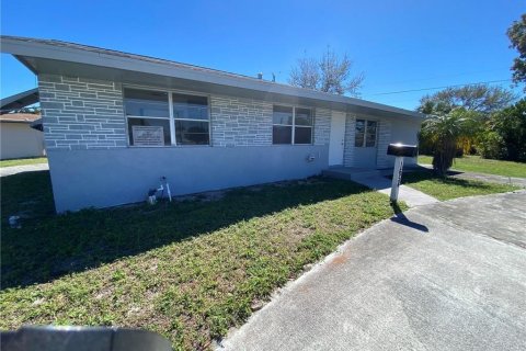 House in West Palm Beach, Florida 3 bedrooms, 125.6 sq.m. № 2182016 - photo 14
