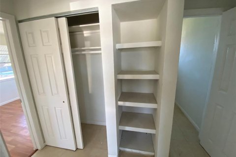 House in West Palm Beach, Florida 3 bedrooms, 125.6 sq.m. № 2182016 - photo 12