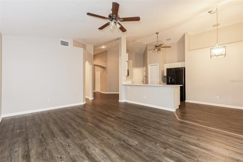 Villa ou maison à vendre à Valrico, Floride: 3 chambres, 138.98 m2 № 2275773 - photo 4