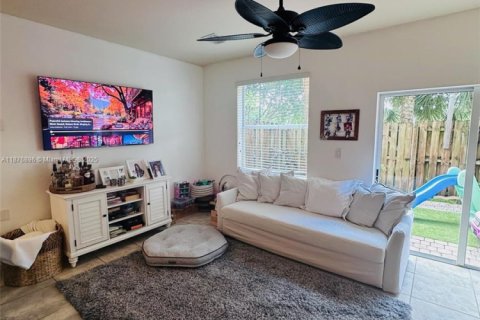 Adosado en alquiler en Cutler Bay, Florida, 2 dormitorios, 135.45 m2 № 1923789 - foto 21