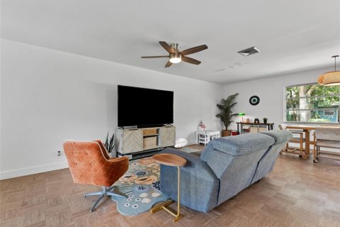 Villa ou maison à vendre à Saint Petersburg, Floride: 2 chambres, 154.78 m2 № 1904323 - photo 5
