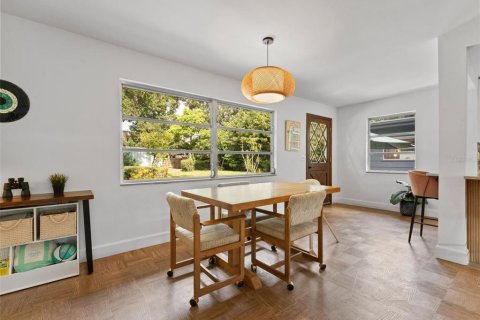 Villa ou maison à vendre à Saint Petersburg, Floride: 2 chambres, 154.78 m2 № 1904323 - photo 8