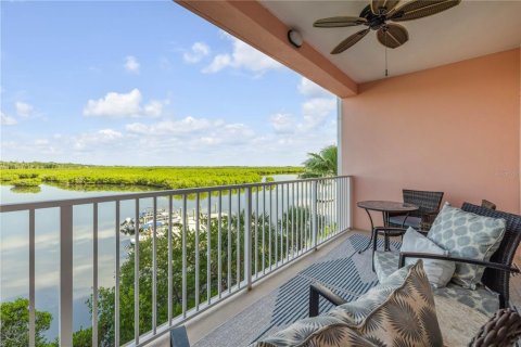 Copropriété à vendre à New Smyrna Beach, Floride: 3 chambres, 148.92 m2 № 1877448 - photo 4