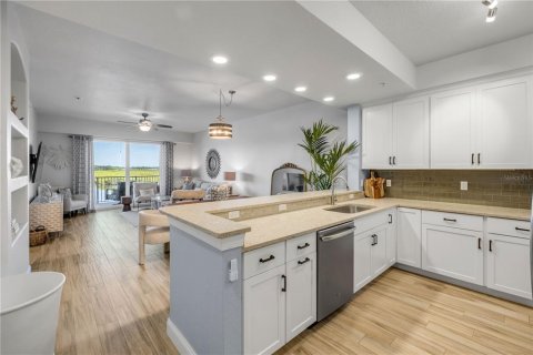 Copropriété à vendre à New Smyrna Beach, Floride: 3 chambres, 148.92 m2 № 1877448 - photo 9