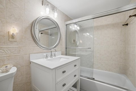 Copropriété à vendre à South Palm Beach, Floride: 2 chambres, 111.85 m2 № 2370601 - photo 19