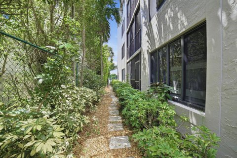 Copropriété à vendre à South Palm Beach, Floride: 2 chambres, 111.85 m2 № 2370601 - photo 22