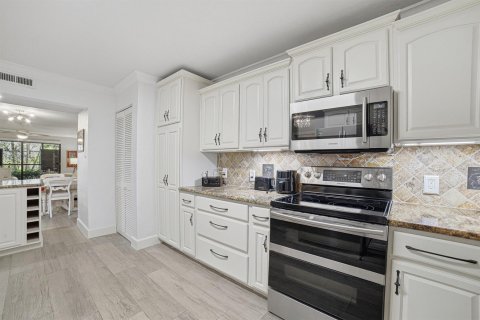 Copropriété à vendre à South Palm Beach, Floride: 2 chambres, 111.85 m2 № 2370601 - photo 11