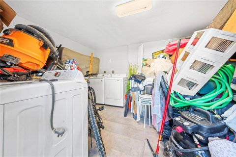 Снять в аренду виллу или дом в Майами-Шорс, Флорида 2 спальни, 163.51м2, № 2043700 - фото 12