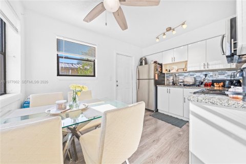 Снять в аренду виллу или дом в Майами-Шорс, Флорида 2 спальни, 163.51м2, № 2043700 - фото 5