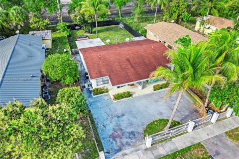 Снять в аренду виллу или дом в Майами-Шорс, Флорида 2 спальни, 163.51м2, № 2043700 - фото 24