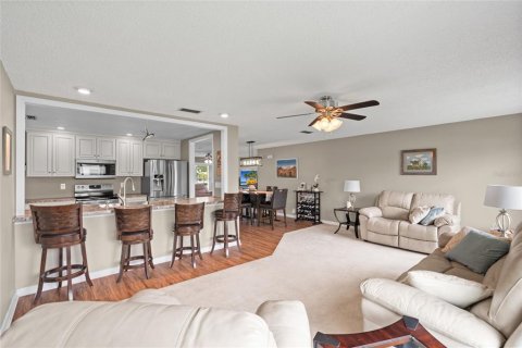 Copropriété à vendre à Pinellas Park, Floride: 2 chambres, 164.99 m2 № 1833111 - photo 11