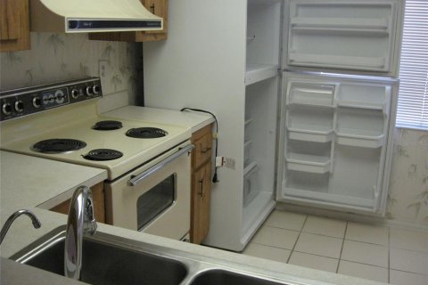 House in Clearwater, Florida 2 bedrooms, 86.86 sq.m. № 2219297 - photo 4