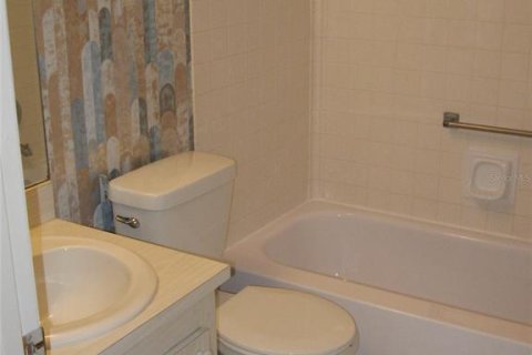 House in Clearwater, Florida 2 bedrooms, 86.86 sq.m. № 2219297 - photo 3