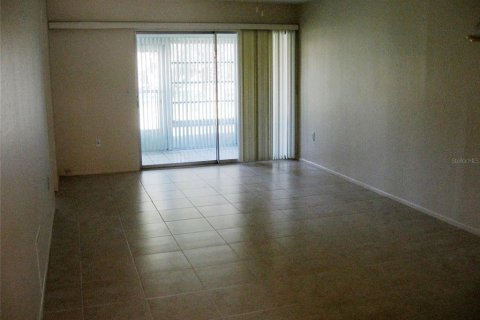 House in Clearwater, Florida 2 bedrooms, 86.86 sq.m. № 2219297 - photo 5